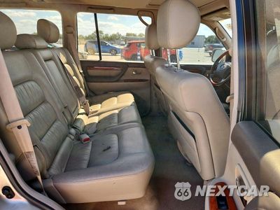 Zdjęcie 11 z 13 samochodu: 2002 LEXUS LX 470 VIN:JTJHT00W323517242 - miniatura