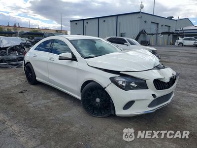 Czwarte zdjęcie samochodu z boku: 2017 MERCEDES-BENZ CLA 250 VIN:WDDSJ4EB7HN459618 - miniatura
