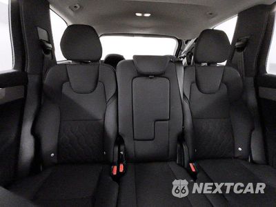 Zdjęcie 10 z 13 samochodu: 2025 VOLVO XC90 CORE VIN:YV4H60PA4S1375111 - miniatura