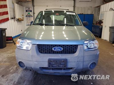Piąte zdjęcie samochodu w środku: 2007 FORD ESCAPE XLS VIN:1FMYU92Z67KB90534 - miniatura