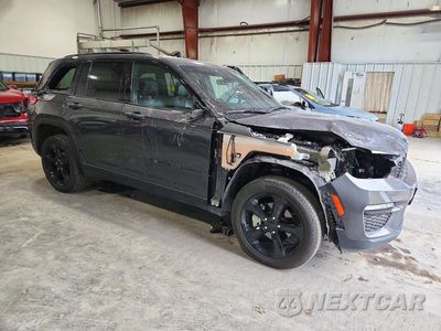 Czwarte zdjęcie samochodu z boku: 2025 JEEP GRAND CHEROKEE LIMITED VIN:1C4RJHBG5SC338377 - miniatura