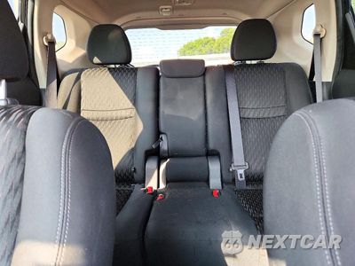 Zdjęcie 10 z 13 samochodu: 2019 NISSAN ROGUE SV VIN:KNMAT2MV8KP557634 - miniatura