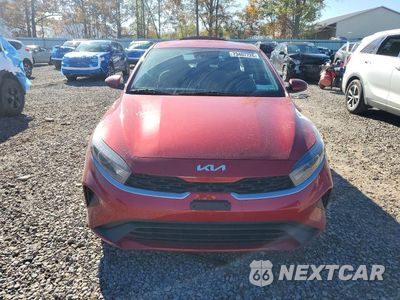 Piąte zdjęcie samochodu w środku: 2022 KIA FORTE LXS VIN:3KPF24AD9NE458955 - miniatura