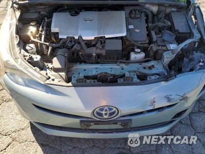 Zdjęcie 11 z 12 samochodu: 2017 TOYOTA PRIUS TWO VIN:JTDKBRFU9H3031856 - miniatura