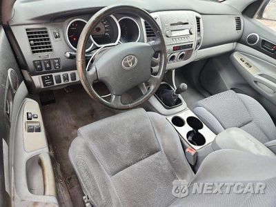 Zdjęcie 8 z 13 samochodu: 2005 TOYOTA TACOMA PRERUNNER ACCESS CAB VIN:5TETU62N55Z008910 - miniatura