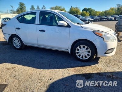 Czwarte zdjęcie samochodu z boku: 2017 NISSAN VERSA 1.6 S VIN:3N1CN7AP3HL816236 - miniatura
