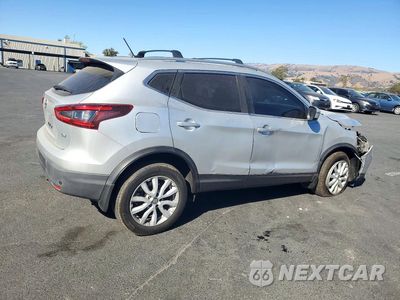 Trzecie zdjęcie samochodu z tyłu: 2020 NISSAN ROGUE SPORT SV VIN:JN1BJ1CV5LW541021 - miniatura