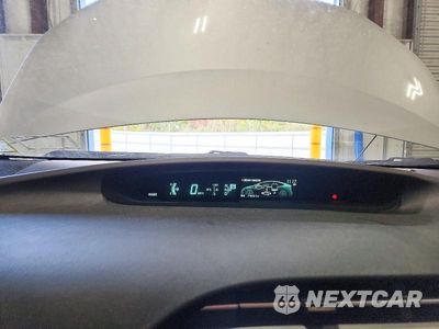Zdjęcie 9 z 12 samochodu: 2013 TOYOTA PRIUS THREE VIN:JTDKN3DU8D5629670 - miniatura