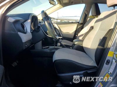 Zdjęcie 7 z 13 samochodu: 2016 TOYOTA RAV4 XLE VIN:2T3WFREV4GW237193 - miniatura