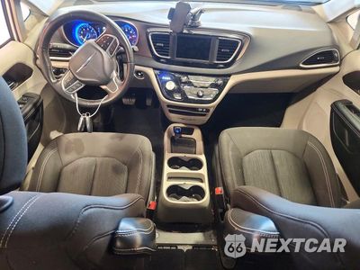 Zdjęcie 8 z 13 samochodu: 2020 CHRYSLER VOYAGER LX VIN:2C4RC1CG1LR105928 - miniatura