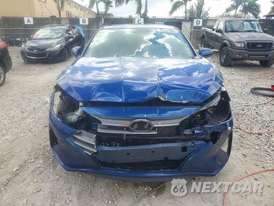 Piąte zdjęcie samochodu w środku: 2019 HYUNDAI ELANTRA SE VIN:5NPD74LF2KH492203 - miniatura