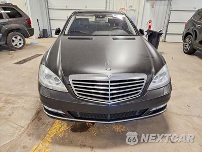 Piąte zdjęcie samochodu w środku: 2013 MERCEDES-BENZ S 550 4MATIC VIN:WDDNG9EBXDA510622 - miniatura