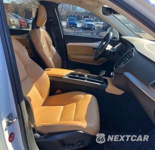 Piąte zdjęcie samochodu w środku: 2016 VOLVO XC90 T5 VIN:YV4102XK2G1072214 - miniatura