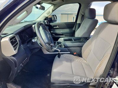 Zdjęcie 7 z 13 samochodu: 2022 TOYOTA TUNDRA SR5 VIN:5TFLA5DA1NX015034 - miniatura