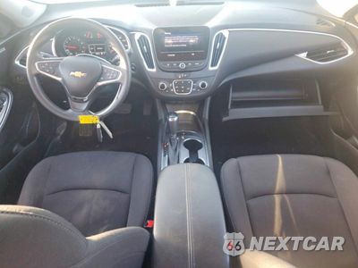 Zdjęcie 8 z 12 samochodu: 2020 CHEVROLET MALIBU LT VIN:1G1ZD5ST1LF125289 - miniatura
