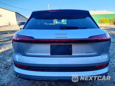 Zdjęcie 6 z 13 samochodu: 2021 AUDI E-TRON PREMIUM VIN:WA1AAAGEXMB019524 - miniatura