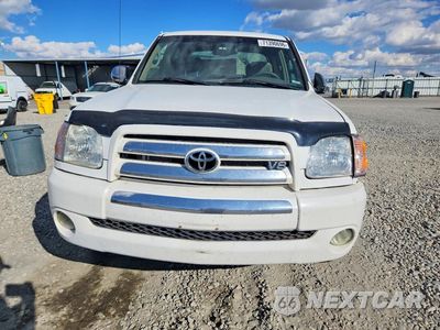 Piąte zdjęcie samochodu w środku: 2004 TOYOTA TUNDRA SR5 VIN:5TBDT44154S436244 - miniatura