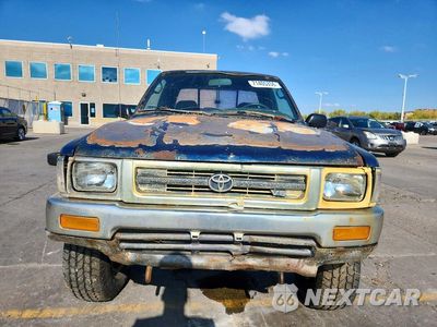 Piąte zdjęcie samochodu w środku: 1992 TOYOTA PICKUP DELUXE VIN:JT4VN13D8N5100904 - miniatura
