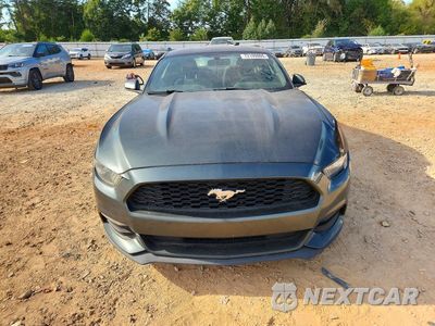 Piąte zdjęcie samochodu w środku: 2015 FORD MUSTANG VIN:1FA6P8AM3F5379910 - miniatura