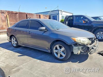 Czwarte zdjęcie samochodu z boku: 2014 TOYOTA CAMRY SE VIN:4T1BF1FK2EU800848 - miniatura