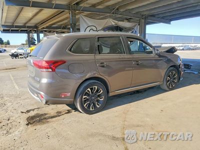 Trzecie zdjęcie samochodu z tyłu: 2018 MITSUBISHI OUTLANDER SE VIN:JA4J24A52JZ044962 - miniatura