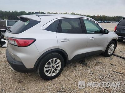 Trzecie zdjęcie samochodu z tyłu: 2020 FORD ESCAPE SE VIN:1FMCU0G67LUA82880 - miniatura