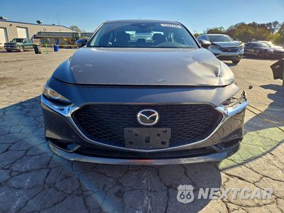 Piąte zdjęcie samochodu w środku: 2021 MAZDA 3 PREFERRED VIN:JM1BPBCLXM1330086 - miniatura