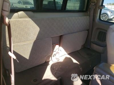 Zdjęcie 10 z 12 samochodu: 2004 TOYOTA TACOMA V6 VIN:5TEWN72N44Z394542 - miniatura