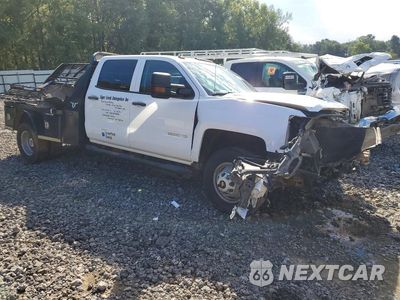 Czwarte zdjęcie samochodu z boku: 2018 CHEVROLET SILVERADO K3500 VIN:1GC4KYCYXJF153995 - miniatura