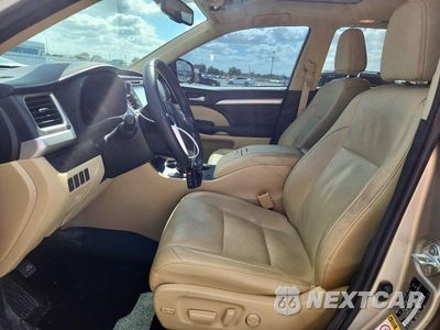 Zdjęcie 7 z 13 samochodu: 2015 TOYOTA HIGHLANDER XLE VIN:5TDKKRFH5FS065520 - miniatura