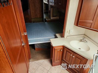 Zdjęcie 9 z 10 samochodu: 2005 FREIGHTLINER CHASSIS X LINE MOTOR HOME VIN:4UZABFCYX5CU57211 - miniatura