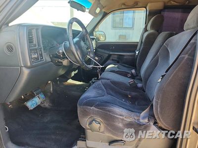 Zdjęcie 7 z 12 samochodu: 2001 GMC NEW SIERRA C1500 VIN:2GTEC19V011122865 - miniatura