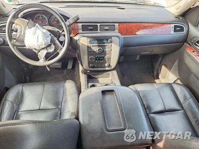 Zdjęcie 8 z 13 samochodu: 2013 GMC YUKON SLT VIN:1GKS1CE05DR148652 - miniatura