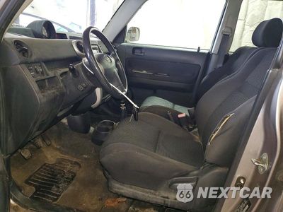 Zdjęcie 7 z 13 samochodu: 2006 SCION XB BASE VIN:JTLKT334964044004 - miniatura