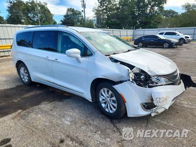 Czwarte zdjęcie samochodu z boku: 2019 CHRYSLER PACIFICA TOURING L VIN:2C4RC1BG0KR554517 - miniatura