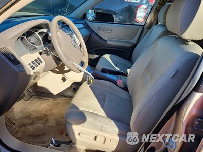 Zdjęcie 7 z 13 samochodu: 2005 TOYOTA HIGHLANDER BASE VIN:JTEEP21A350135349 - miniatura