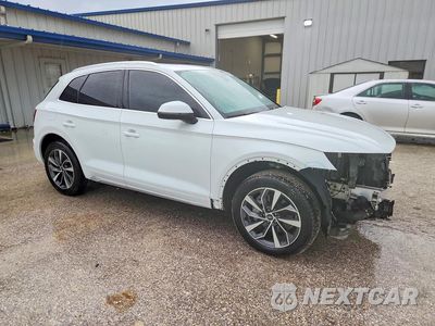 Czwarte zdjęcie samochodu z boku: 2021 AUDI Q5 PREMIUM PLUS VIN:WA1BAAFY3M2024628 - miniatura