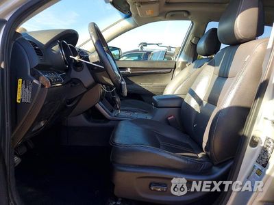 Zdjęcie 7 z 13 samochodu: 2011 KIA SORENTO EX VIN:5XYKUDA29BG132868 - miniatura