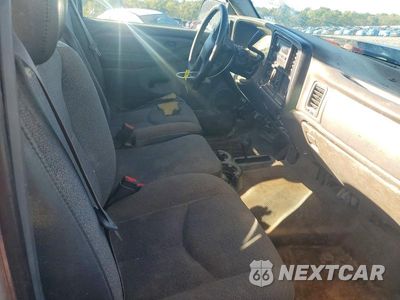 Zdjęcie 10 z 12 samochodu: 2005 CHEVROLET SILVERADO K2500 HEAVY DUTY VIN:1GCHK24U95E264916 - miniatura
