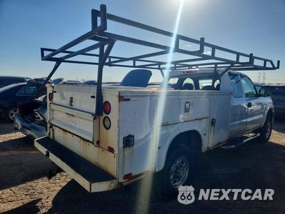 Trzecie zdjęcie samochodu z tyłu: 2003 CHEVROLET SILVERADO K2500 HEAVY DUTY VIN:1GBHK29U53E268505 - miniatura