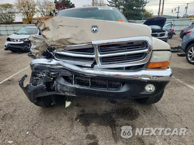 Piąte zdjęcie samochodu w środku: 2004 DODGE DAKOTA QUAD SLT VIN:1D7HG48N44S732458 - miniatura