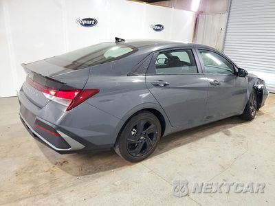 Trzecie zdjęcie samochodu z tyłu: 2026 HYUNDAI ELANTRA SEL SPORT VIN:KMHLM4DG4TU260393 - miniatura