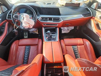 Zdjęcie 8 z 13 samochodu: 2021 BMW X5 M VIN:5YMJU0C03M9F10309 - miniatura