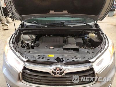 Zdjęcie 12 z 14 samochodu: 2016 TOYOTA HIGHLANDER LE PLUS VIN:5TDBKRFH0GS275704 - miniatura