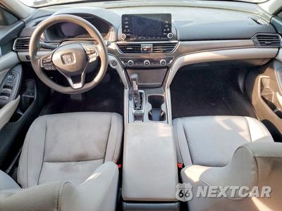 Zdjęcie 8 z 12 samochodu: 2018 HONDA ACCORD LX VIN:1HGCV1F13JA059190 - miniatura