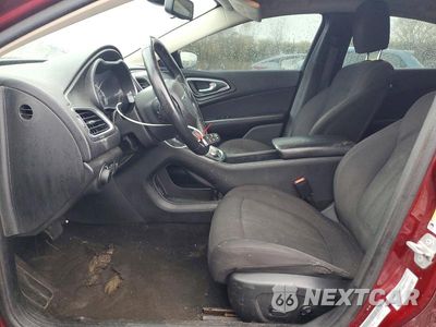 Zdjęcie 7 z 13 samochodu: 2015 CHRYSLER 200 LIMITED VIN:1C3CCCAB8FN631312 - miniatura