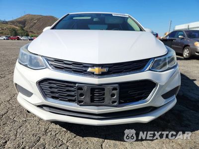 Piąte zdjęcie samochodu w środku: 2018 CHEVROLET CRUZE LS VIN:1G1BC5SMXJ7243247 - miniatura