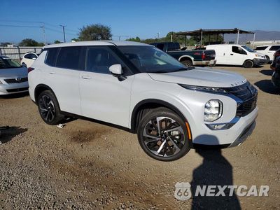 Czwarte zdjęcie samochodu z boku: 2024 MITSUBISHI OUTLANDER SE VIN:JA4J4VA84RZ054222 - miniatura