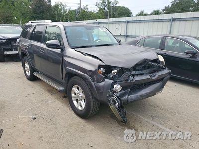 Czwarte zdjęcie samochodu z boku: 2015 TOYOTA 4RUNNER SR5 VIN:JTEZU5JR0F5088805 - miniatura