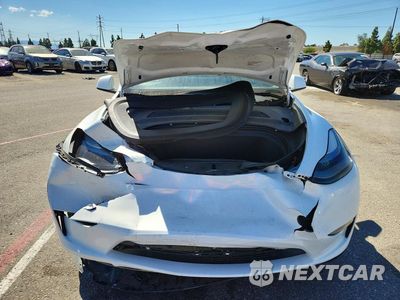 Piąte zdjęcie samochodu w środku: 2024 TESLA MODEL Y VIN:7SAYGDEE6RF083381 - miniatura